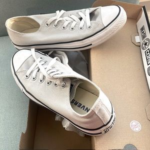 Converse Chucks 8.5